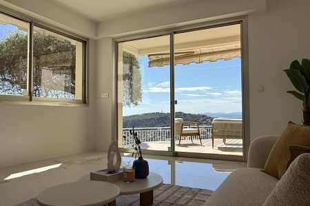 Flat - 3 rooms - 62 m² - Villefranche-Sur-Mer