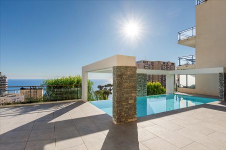 Appartement - 2 pièces - 51 m² - BEAUSOLEIL