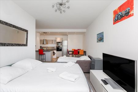 Appartement - 2 pièces - 51 m² - BEAUSOLEIL