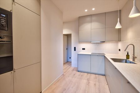 Appartement - 3 pi&egrave;ces - 66 m² - NICE