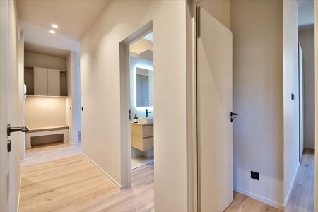 Appartement - 3 pi&egrave;ces - 66 m² - NICE