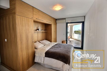 Appartement - 2 pièces - 48 m² - BEAUSOLEIL