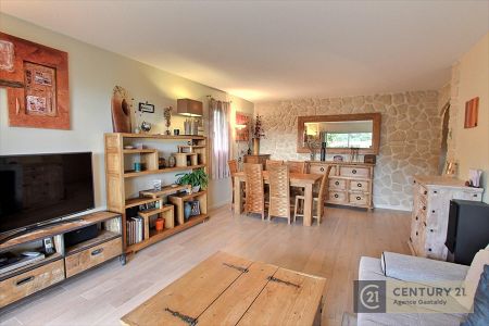 Appartement - 4 pièces - 82 m² - EZE