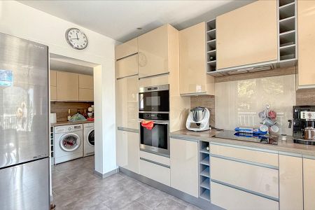 Villa - 7 rooms - 228 m² - LA TURBIE