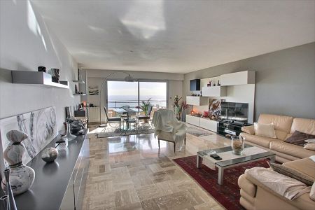 Flat - 3 rooms - 107 m² - ROQUEBRUNE CAP MARTIN