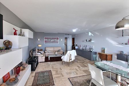 Flat - 3 rooms - 107 m² - ROQUEBRUNE CAP MARTIN