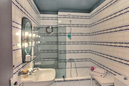 Flat - 3 rooms - 107 m² - ROQUEBRUNE CAP MARTIN