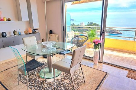 Flat - 3 rooms - 107 m² - ROQUEBRUNE CAP MARTIN