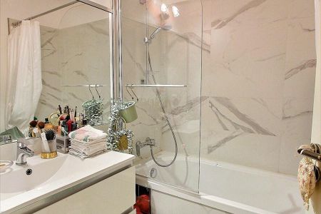 Flat - 2 rooms - 50 m² - BEAUSOLEIL