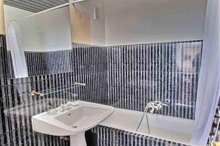 Appartement - 2 pi&egrave;ces - 53 m² - CAP D'AIL