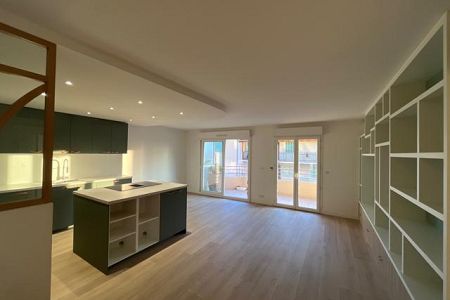 Appartement - 4 pi&egrave;ces - 78 m² - CAP D'AIL