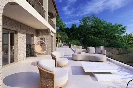 Villa - 10 pi&egrave;ces - 300 m² - La-Turbie