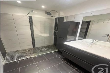 Flat - 4 rooms - 79 m² - ST LAURENT DU VAR