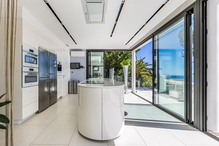 Villa - 7 pi&egrave;ces - 230 m² - Roquebrune-Cap-Martin