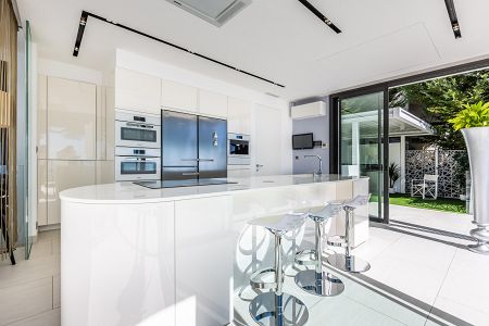 Villa - 7 pi&egrave;ces - 230 m² - Roquebrune-Cap-Martin