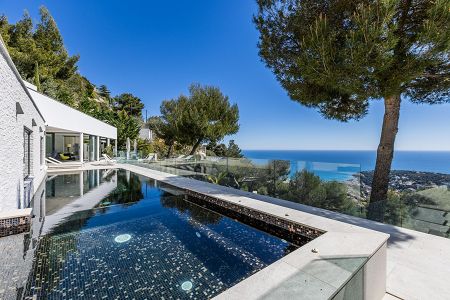 Villa - 7 pi&egrave;ces - 230 m² - Roquebrune-Cap-Martin