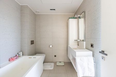 Villa - 7 pi&egrave;ces - 230 m² - Roquebrune-Cap-Martin