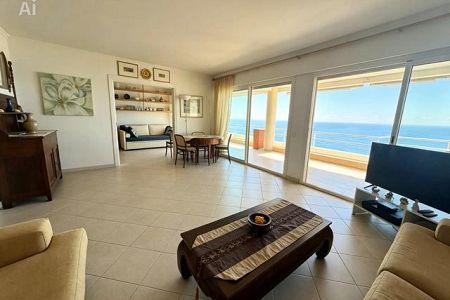 Appartement - 4 pi&egrave;ces - 85 m² - CAP D AIL
