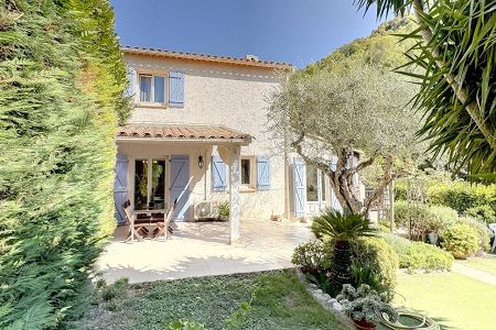 Villa - 5 pi&egrave;ces - 105 m² - La Turbie