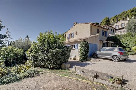 Villa - 5 pi&egrave;ces - 105 m² - La Turbie