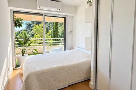 Appartement - 4 pi&egrave;ces - 82 m² - BEAUSOLEIL