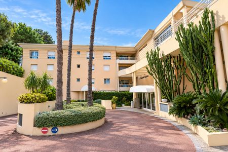 Appartement - 4 pi&egrave;ces - 82 m² - BEAUSOLEIL