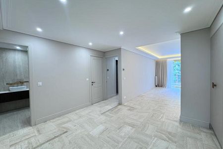 Appartement - 3 pi&egrave;ces - 90 m² - CAP D'AIL