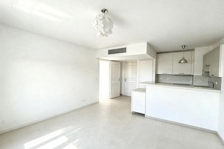 Studio - 37 m² - BEAUSOLEIL